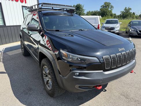 Used 2020 Jeep Cherokee Trailhawk AWD/4WD image 5