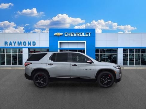 Used 2023 Chevrolet Traverse Premier w/ Redline Edition AWD/4WD image 2