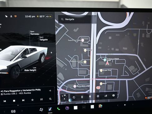 Used 2024 Tesla Cybertruck AWD Crew Cab image 14