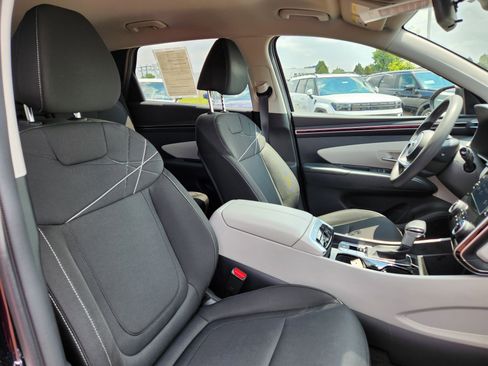 Certified 2023 Hyundai Tucson SEL AWD/4WD image 16