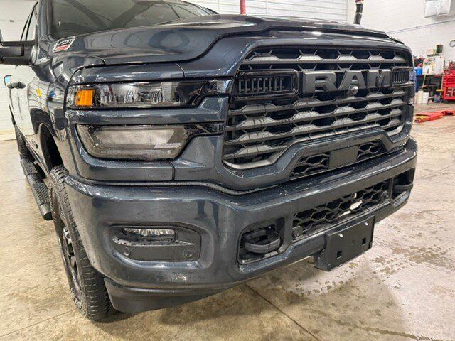 Used 2025 RAM 2500 Big Horn AWD/4WD image 2