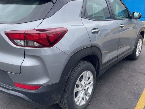 Used 2023 Chevrolet TrailBlazer LS image 3