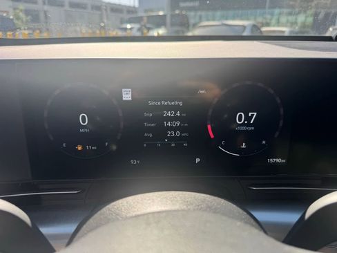 Used 2024 Hyundai Kona Limited image 7