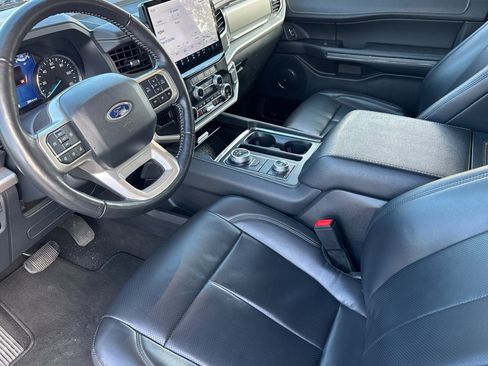 Used 2024 Ford Expedition XLT image 10
