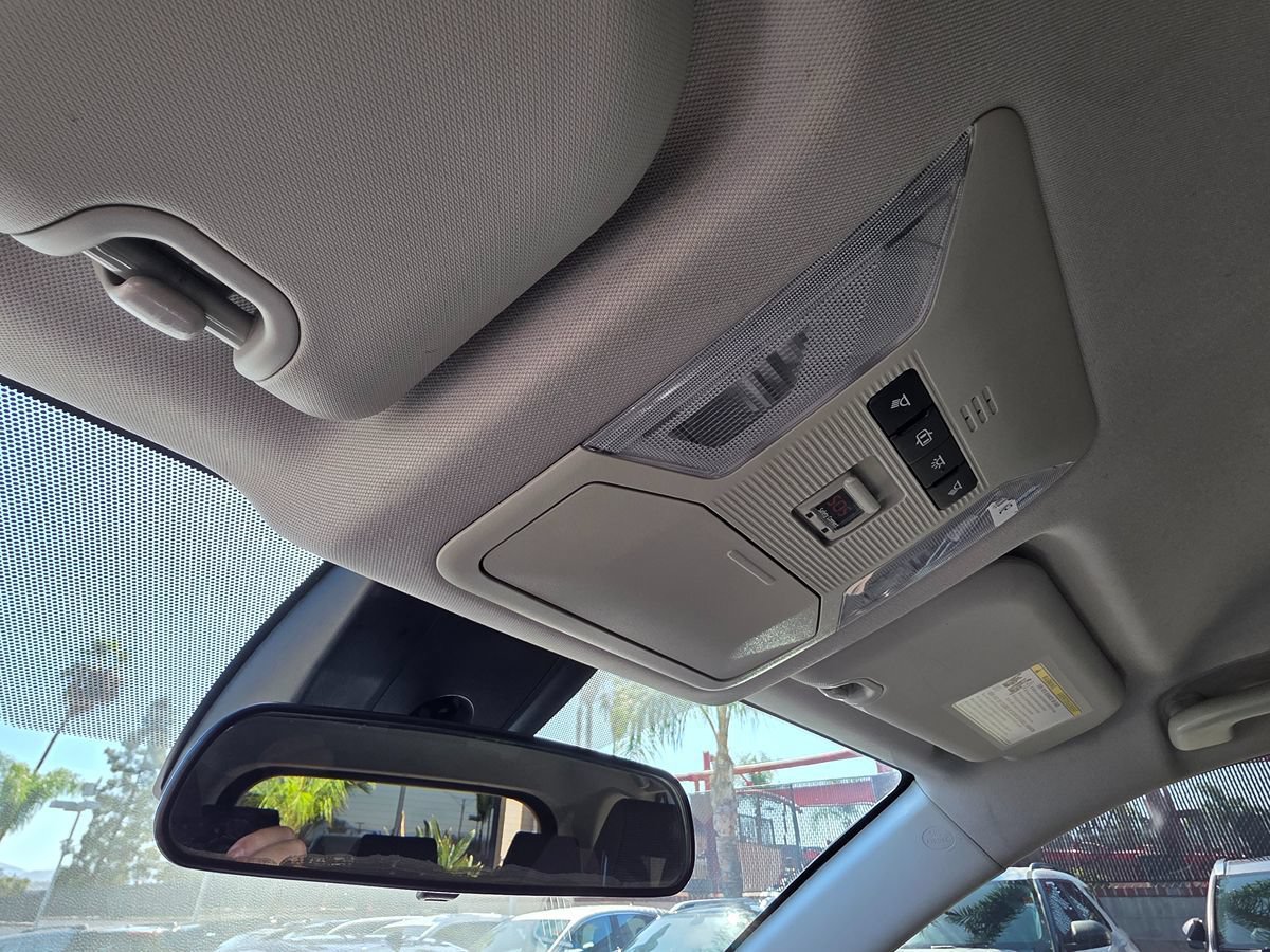 Used 2019 Toyota RAV4 LE w/ Carpet Mat Package FWD image 41