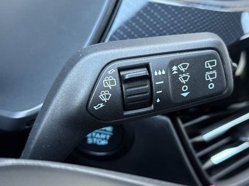 Used 2025 Ford Escape ST-Line FWD image 40
