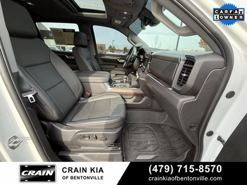 Used 2024 GMC Sierra 1500 SLT w/ SLT Premium Plus Package image 32