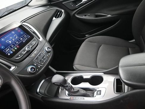 Used 2024 Chevrolet Malibu LT FWD image 18