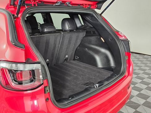 Used 2023 Jeep Compass Limited image 13