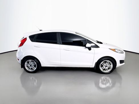 Used 2018 Ford Fiesta SE image 11