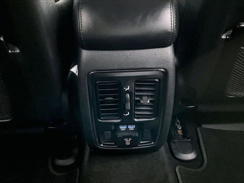Used 2019 Jeep Grand Cherokee Limited AWD/4WD image 17