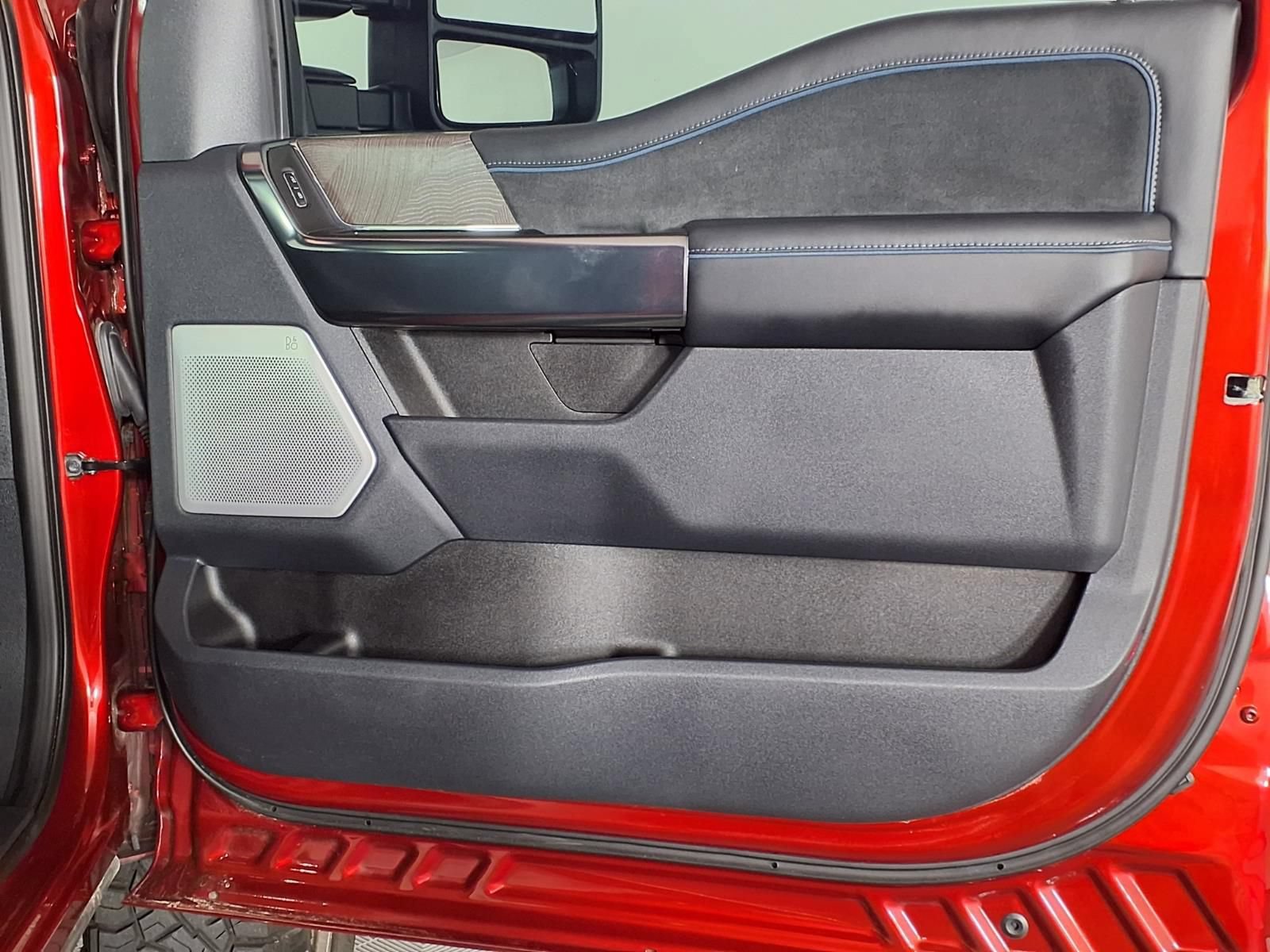 Used 2025 Ford F250 Platinum AWD/4WD image 8