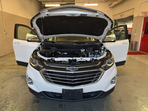 Used 2018 Chevrolet Equinox Premier image 8