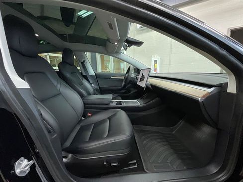 Used 2022 Tesla Model 3 Long Range AWD/4WD image 25
