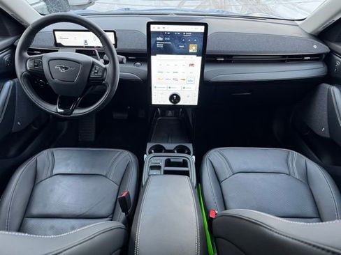 Certified 2025 Ford Mustang Mach-E Premium image 7