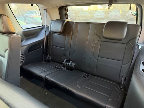 Used 2016 GMC Yukon SLT image 13