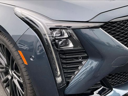 Used 2025 Cadillac CT5 V w/ LPO, ONYX Package image 31