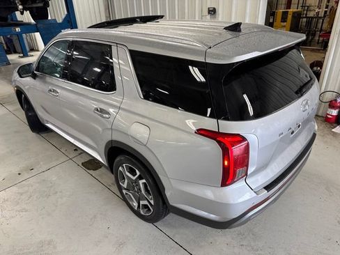 Used 2023 Hyundai Palisade SEL w/ Premium Package AWD/4WD image 10