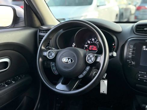 Used 2018 Kia Soul + image 29