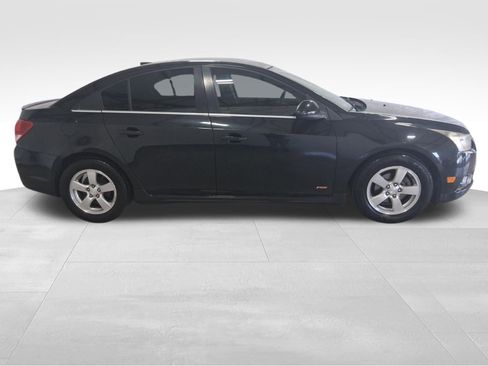Used 2012 Chevrolet Cruze LT w/ RS Package image 4