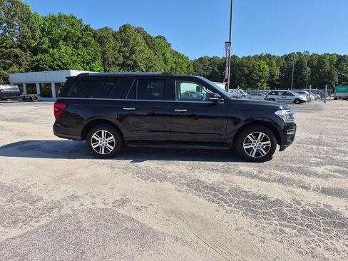 Used 2024 Ford Expedition Max Limited RWD image 2