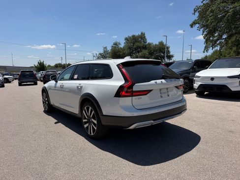 Used 2021 Volvo V90 T6 Cross Country w/ Advanced Package AWD/4WD image 4