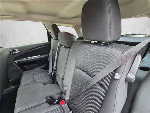 Used 2018 Dodge Journey SE w/ Connectivity Group FWD image 13
