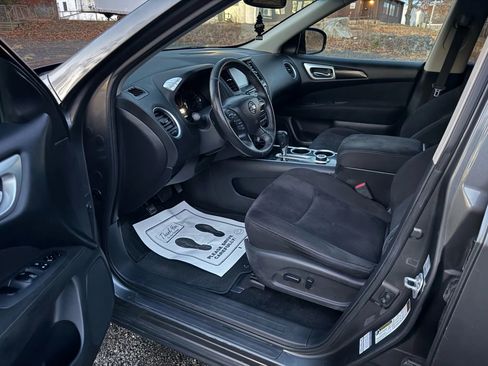 Used 2015 Nissan Pathfinder SV image 13