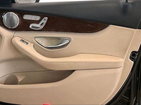 Used 2015 Mercedes-Benz C 300 4MATIC Sedan image 22