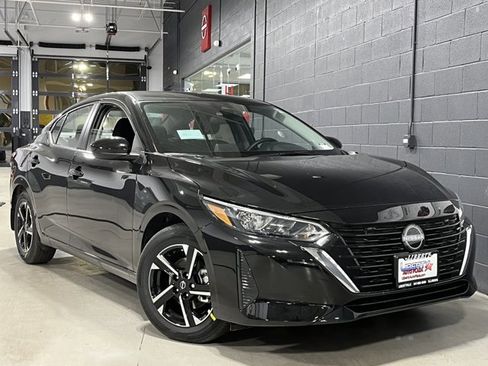 New 2025 Nissan Sentra SV image 2