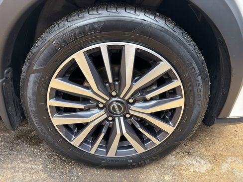 Used 2023 Nissan Kicks SV FWD image 31