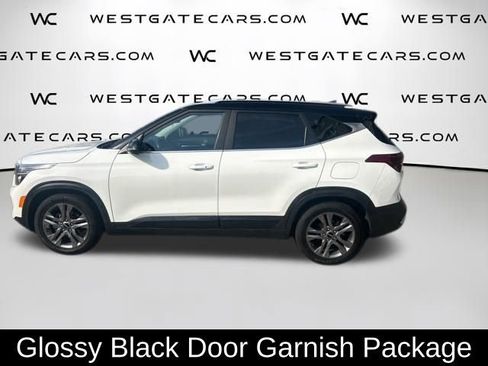 Used 2023 Kia Seltos S w/ Navigation Package FWD image 4