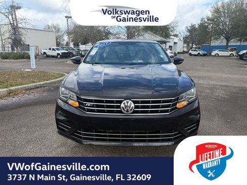 Used 2017 Volkswagen Passat 1.8T R-Line image 3