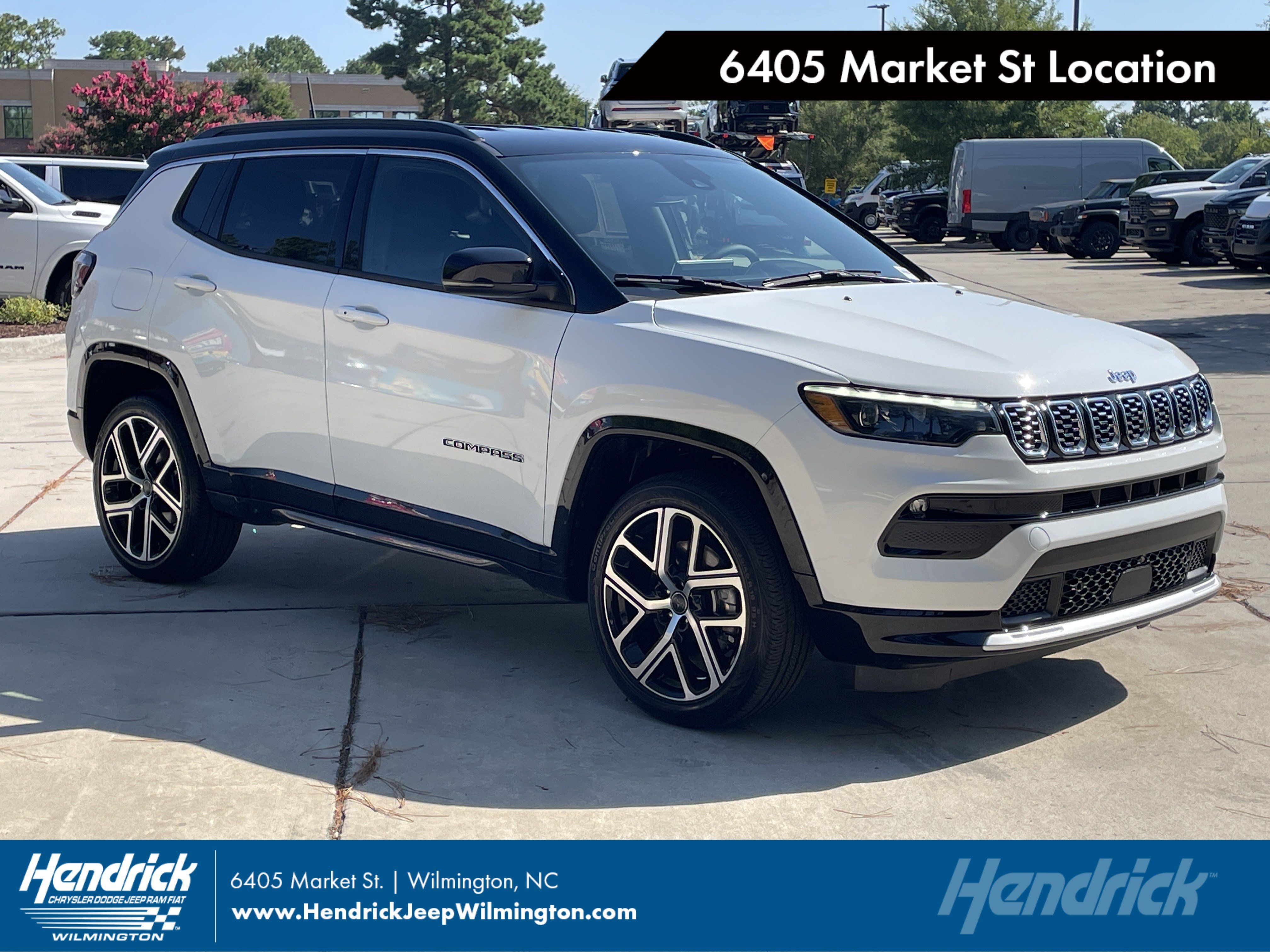 Used 2025 Jeep Compass Limited w/ Elite Group AWD/4WD image 1