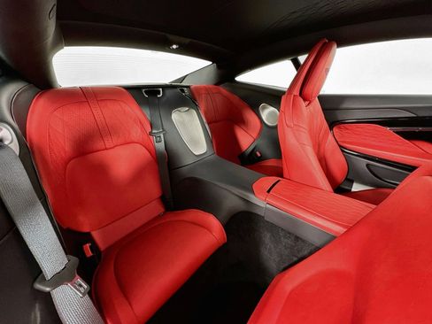 Used 2024 Aston Martin DB12 Coupe RWD image 28