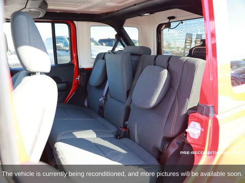 Used 2025 Jeep Wrangler Sahara 4xe image 12