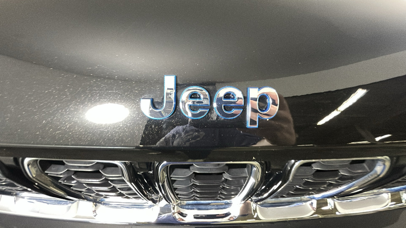 Used 2024 Jeep Grand Cherokee Limited 4xe AWD/4WD image 9