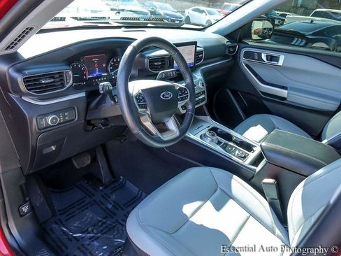Used 2021 Ford Explorer XLT w/ Equipment Group 202A image 10