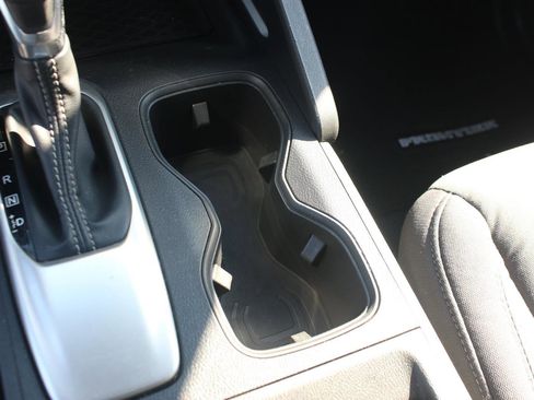 Used 2023 Nissan Frontier SV image 21