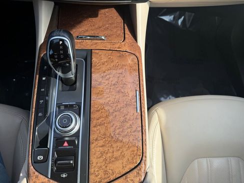 Used 2017 Maserati Levante S image 21