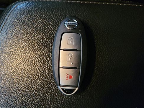 Used 2022 Nissan Kicks S FWD image 32