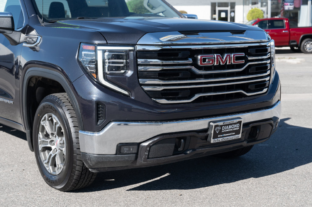Used 2025 GMC Sierra 1500 SLT AWD/4WD image 9
