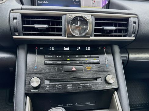 Used 2017 Lexus IS 200t F Sport w/ F Sport Package RWD image 12