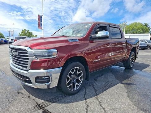 Used 2025 RAM 1500 Laramie AWD/4WD image 3