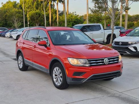 Used 2018 Volkswagen Tiguan SE FWD image 3