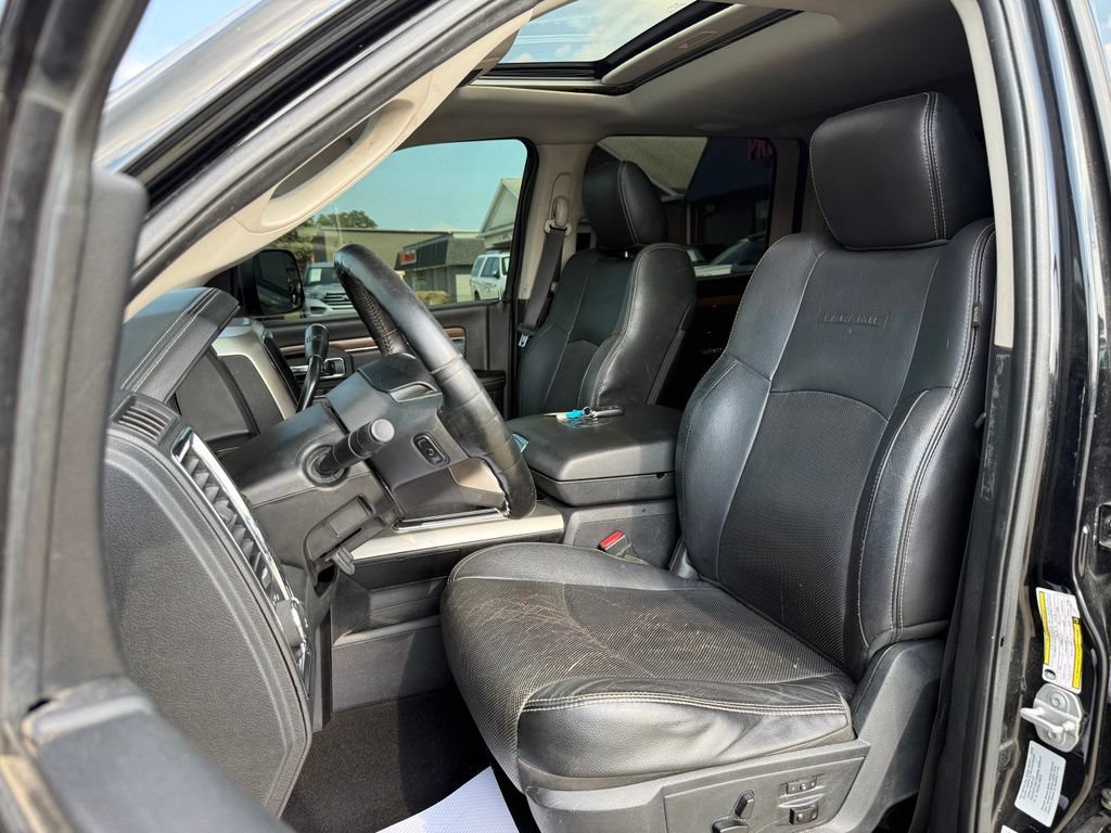 Used 2015 RAM 2500 Laramie AWD/4WD image 2