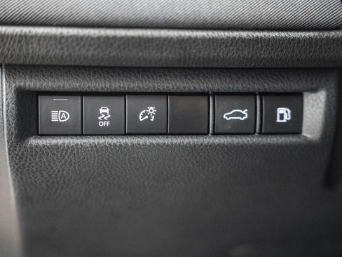 Used 2025 Toyota Camry LE FWD image 39