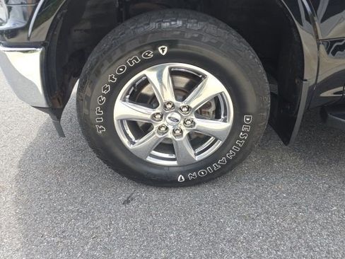 Used 2019 Ford F150 Lariat w/ Equipment Group 502A Luxury image 8