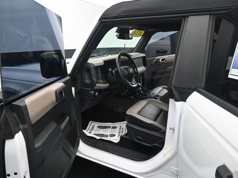 Certified 2024 Ford Bronco Wildtrak AWD/4WD image 17