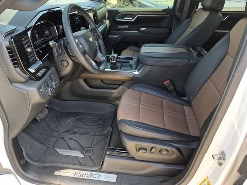 Used 2024 Chevrolet Silverado 1500 High Country w/ High Country Premium Package AWD/4WD image 20